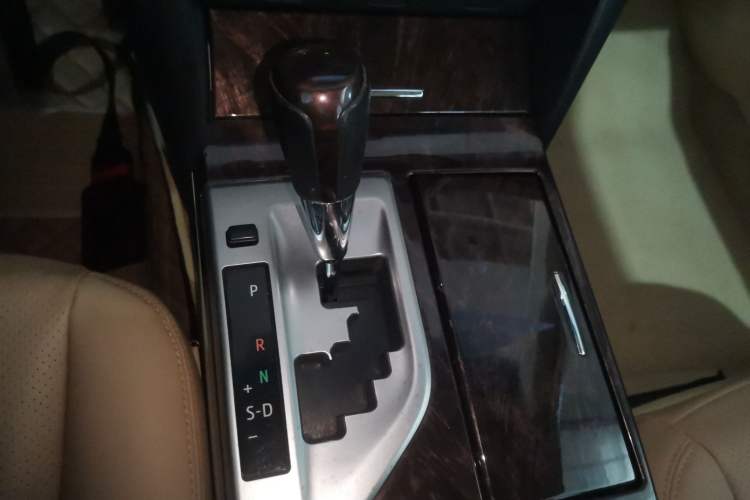 Used Toyota Camry 2015 2.0G Premier Edition