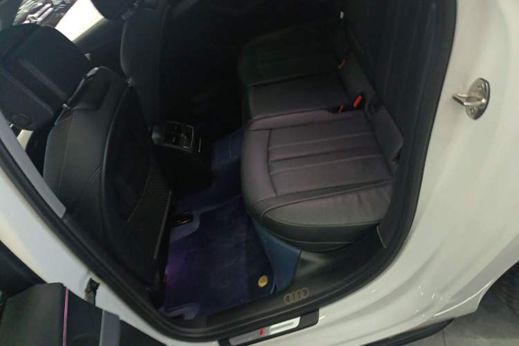 Used Audi A4L 2022 40 TFSI Luxury Dynamic Model
