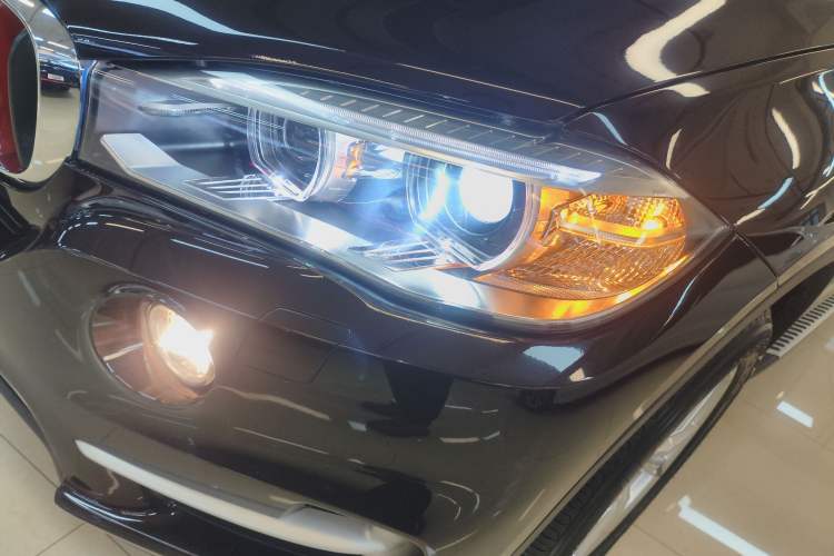 Used BMW X5 2015 xDrive28i
