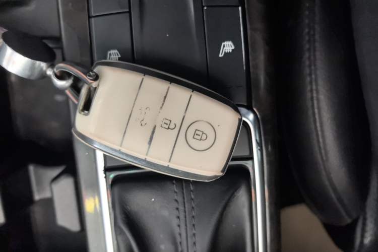 Used Kia K5 2016 2.0L Automatic LUX
