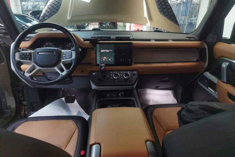 Used Land Rover Defender 2024 110 3.0T P400 X-DYNAMIC HSE
