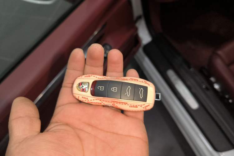 Used Porsche 718 2022 Cayman 2.0T
