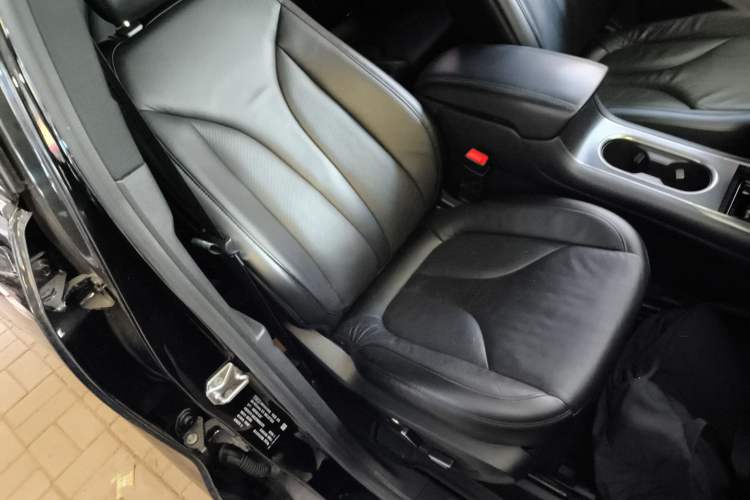 Used Lincoln MKC 2017 2.0T Two-Wheel Drive Deluxe Edition