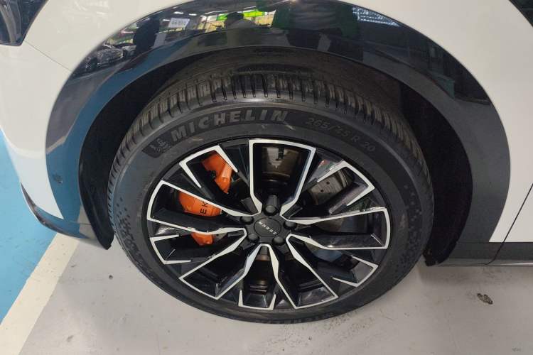 Used Zeekr 7X 2025 100 kWh Long-Range Rear-Wheel Drive with Intelligent Driving Features