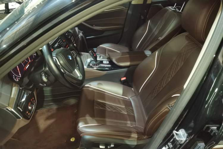 Used BMW 5 Series 2019 530Li Leading Model Luxury Package
