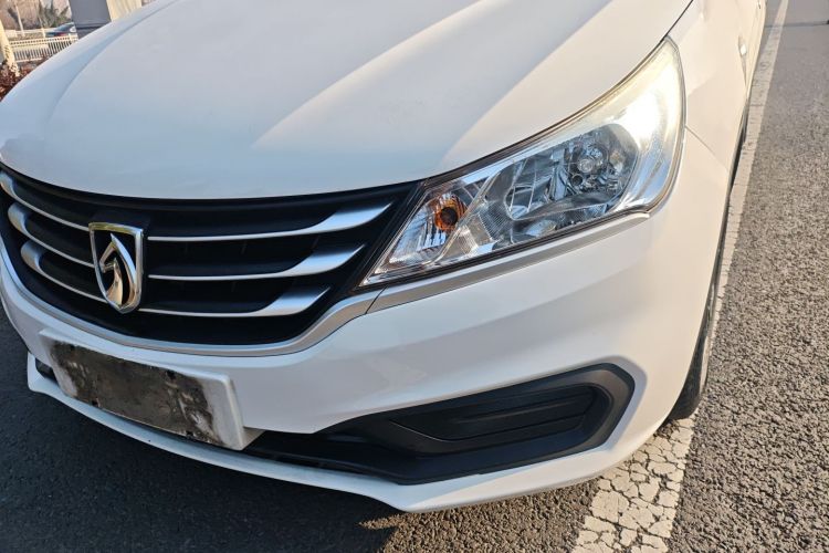 Used Baojun 310 2016 1.2L manual Comfort trim level
