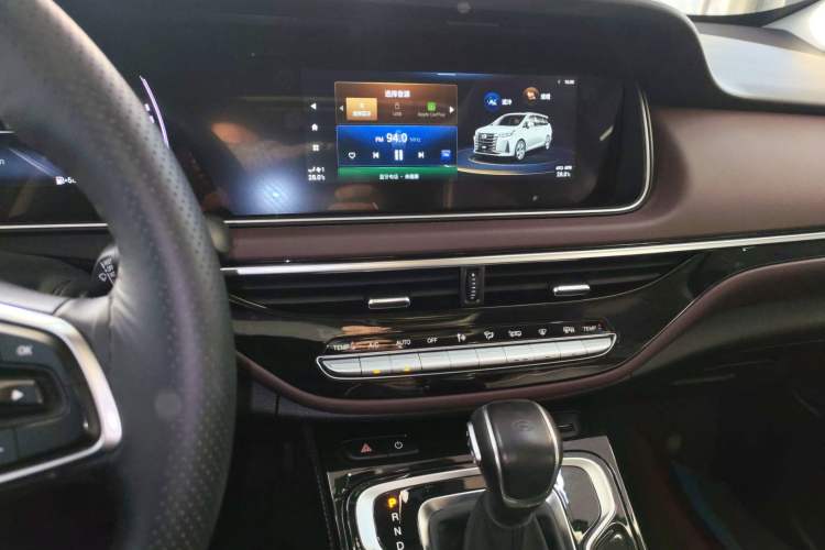 Used GAC Trumpchi M6 2023 PRO 270T DCT Luxury Edition
