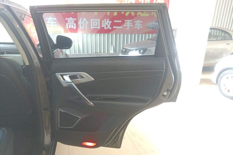 Used Geely Auto Emgrand X7 Sport 2018 1.8TD Automatic Two-Wheel Drive Smart Connect 4G Internet Edition