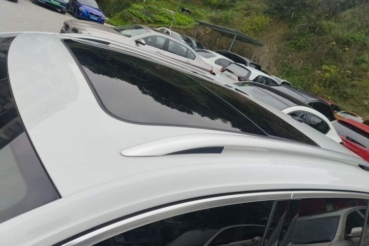 Used Volkswagen T-ROC 2019 230TSI DSG Two-Wheel-Drive Advanced Version China VI Standard
