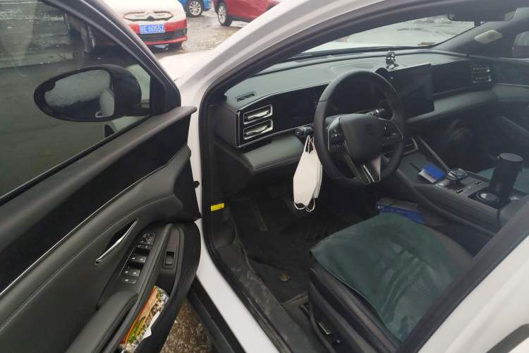 Used BYD Qin L 2024 DM-i 80KM Beyond Model
