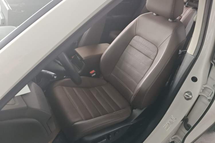 Used Honda CR-V 2023 240TURBO Two-Wheel Drive Deluxe Edition 7 Seats
