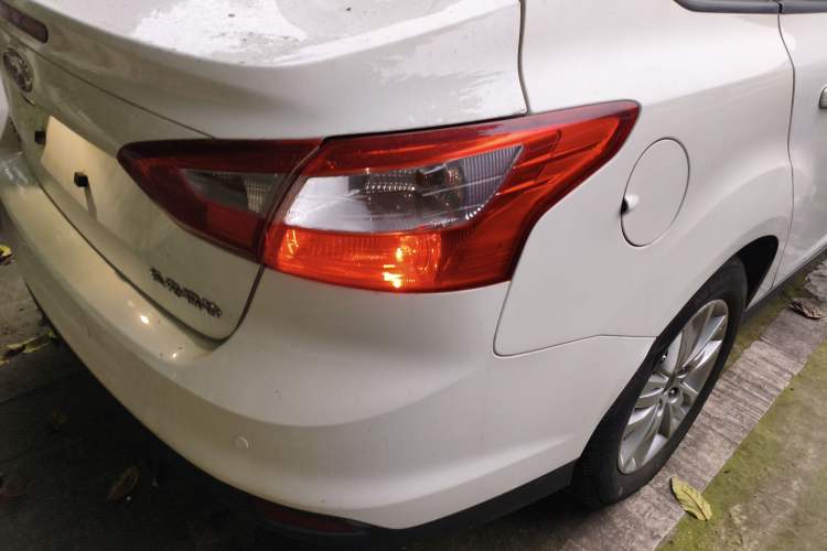 Used Ford Focus 2012 Sedan 1.6L Automatic Comfort Model
