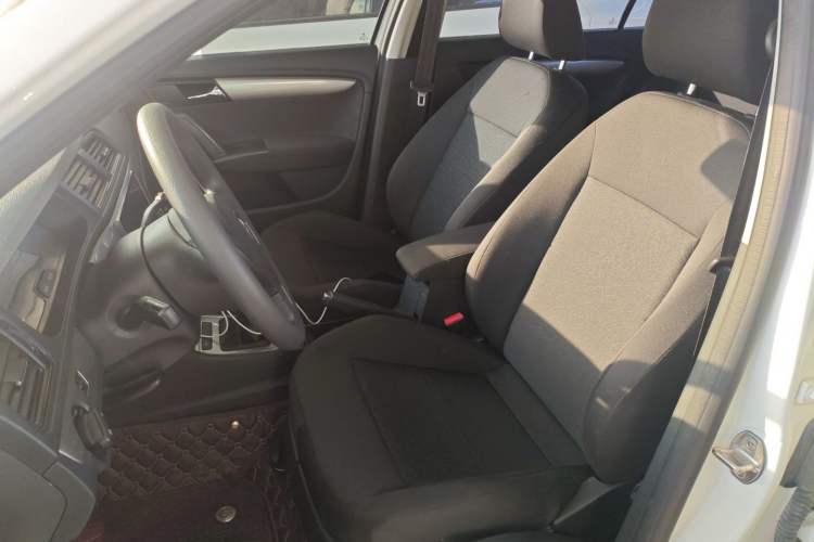 Used Volkswagen Lavida 2017 1.6L Manual Fashion Edition
