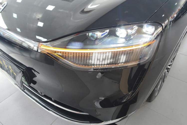 Used Hima AITO M9 2025 Extended-Range Ultra Version 52 kWh 5-Seater Edition