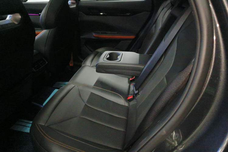 Used Changan UNI-V 2023 1.5T Prestige Model
