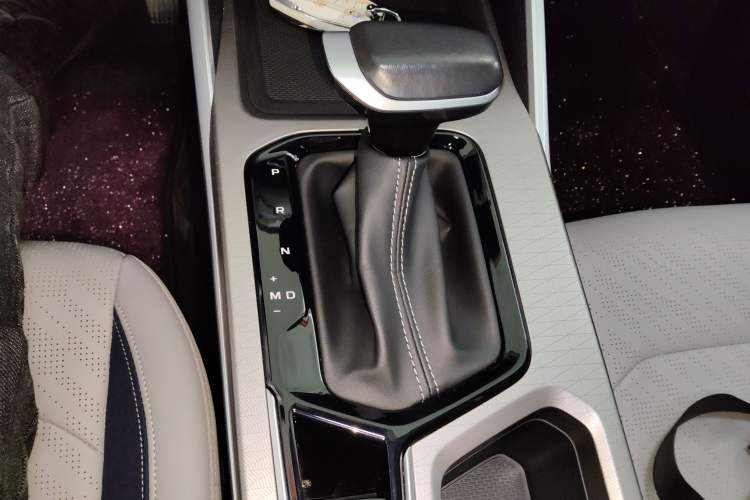 Used Geely Auto Emgrand 2022 4th Generation 1.5L CVT Flagship Model
