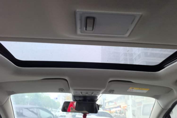 Used Chevrolet Trax 2016 1.4T Manual Two-Wheel Drive Comfort Version with Sunroof