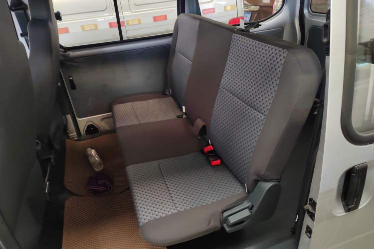 Used Wuling Zhiguang 2023 1.5L Practical Version 5/7 Seats
