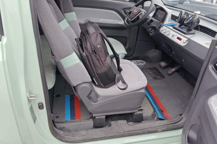 Used Wuling Hongguang MINIEV 2021 Macaron Premium Model – Lithium-NMC