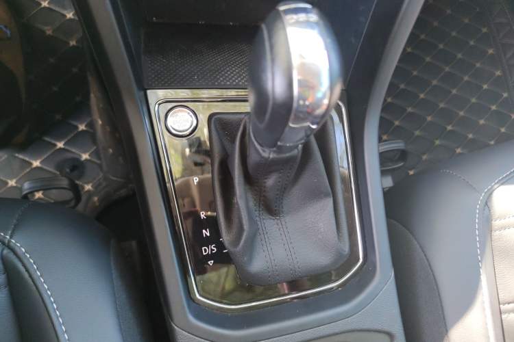 Used Volkswagen Touran 2018 Volkswagen Touran L 280TSI DSG Boundary Edition 7 Seats China VI Standard
