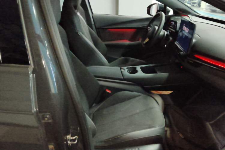 Used Volkswagen ID.UNYX 2024 Pro Long-Range Version