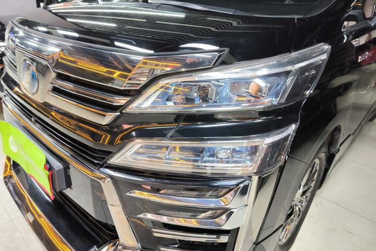 Used Toyota Vellfire 2020 Dual-Engine 2.5L HV Luxury Edition
