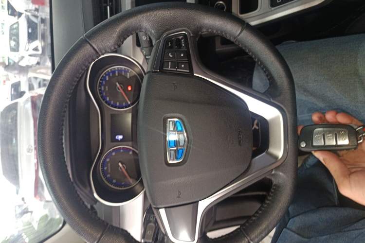 Used Geely Auto Vision 2019 Upgraded Model 1.5L Manual Luxury Version China VI Standard
