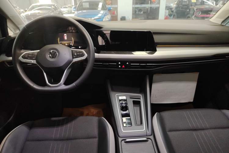 Used Volkswagen Golf 2023 Facelift 280TSI DSG Pro
