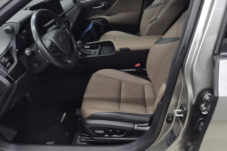 Used Lexus ES 2023 260 Excellence Edition
