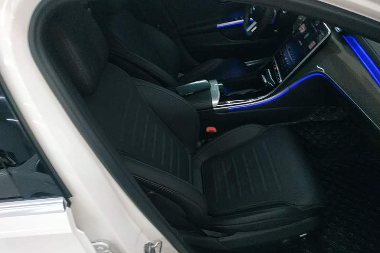 Used Mercedes-Benz C-Class 2023 C 260 L Sport Edition
