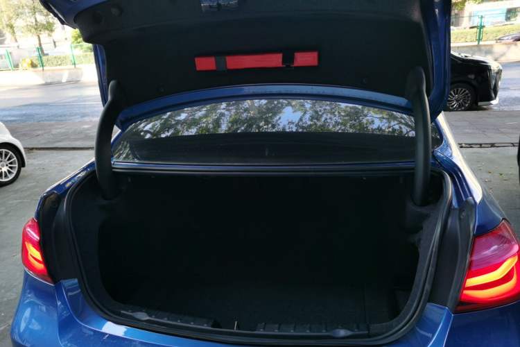 Used BMW 3 Series 2018 320Li Leading Model M Sport Package
