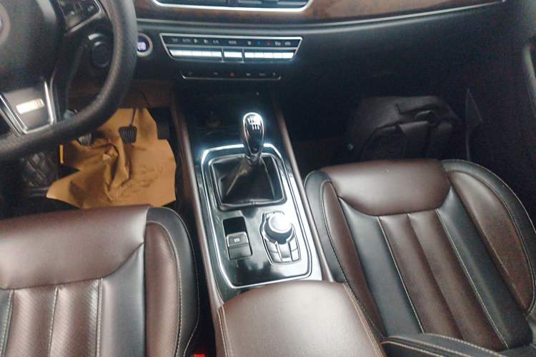 Used Dongfeng Fengon 580 2018 1.5T Manual ZhiShang Model