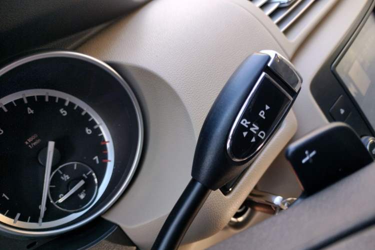 Used Mercedes-Benz R-Class 2017 R 320 4MATIC Business Edition Prestige Model