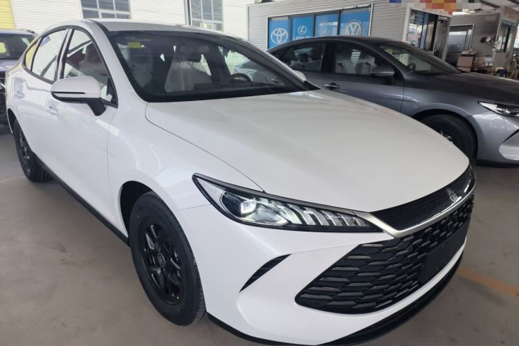 Used BYD Qin PLUS 2025 DM-i Smart Drive 55KM Leading Model
