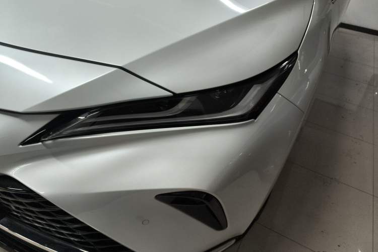 Used Toyota Venza 2023 2.0L CVT Two-Wheel Drive Prestige Version
