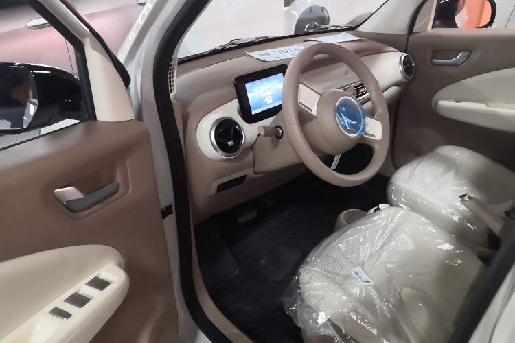 Used Wuling Hongguang MINIEV 2025 Four-Door Version Advanced Edition
