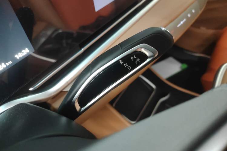 Used SAIC MAXUS Dajia 9 2024 Super Hybrid Ultra-Long Range Forest Edition 7-Seater