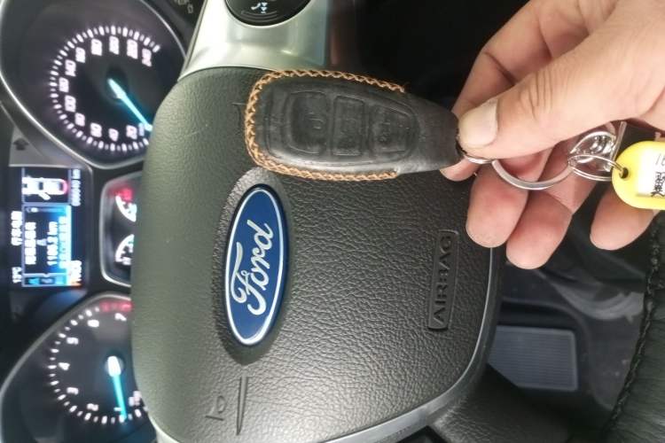 Used Ford Kuga 2015 2.0L GTDi Four-Wheel-Drive Sport Model