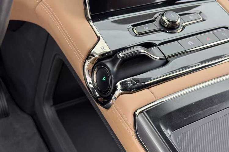 Used Nio ES8 2020 580 km Signature Edition 7-Seater Version
