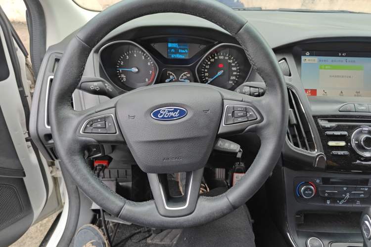 Used Ford Focus 2017 Sedan 1.6L Automatic Fashion Edition Smart Drive Version