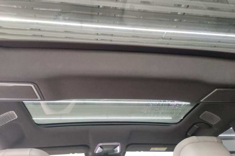 Used Denza Z9 2024 630 km All-Wheel Drive Max Version