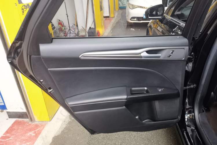 Used Ford Mondeo 2018 EcoBoost 180 Smart Control Fashion Model China VI Standard
