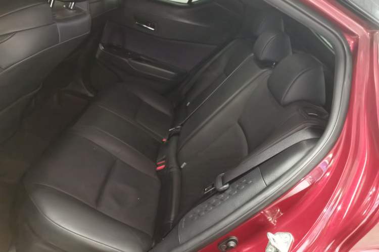 Used Toyota IZOA 2018 2.0L Yichi Version China VI Standard