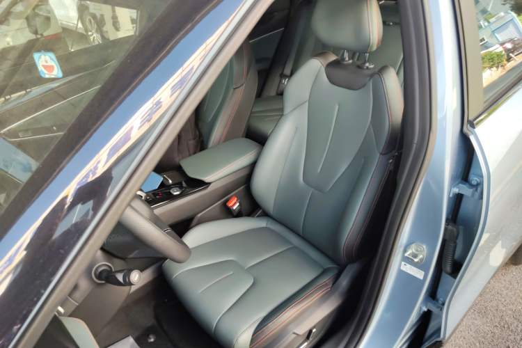 Used Geely Auto Emgrand X7 Sport 2024 1.5TD Prestige Edition
