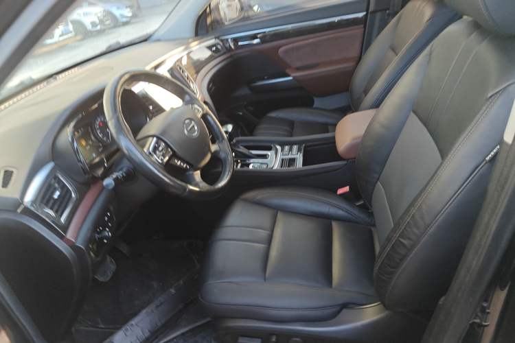 Used GAC Trumpchi GS8 2017 320T Two-Wheel Drive Luxury Smart Connectivity Version (7 Seats)
