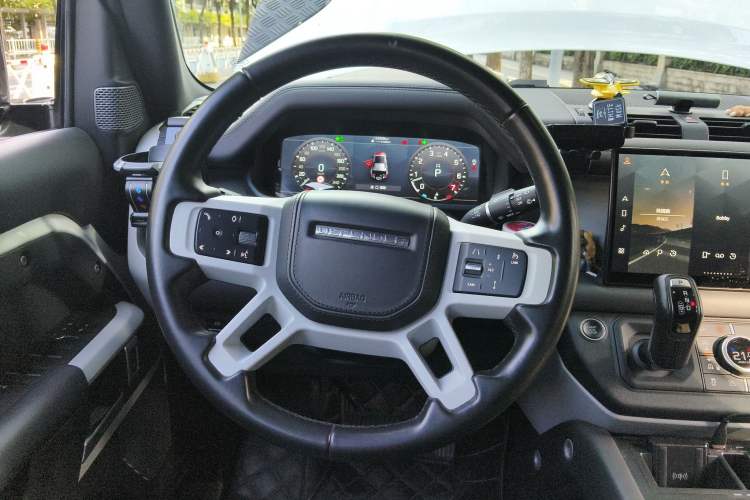 Used Land Rover Defender 2023 110 3.0T P400 X-DYNAMIC HSE
