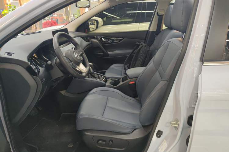 Used Nissan Qashqai 2025 Honor 2.0L CVT XV+ Leading Edition
