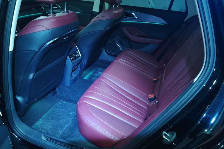 Used Hongqi H5 2024 2.0T Automatic Smart Connect Flagship Edition
