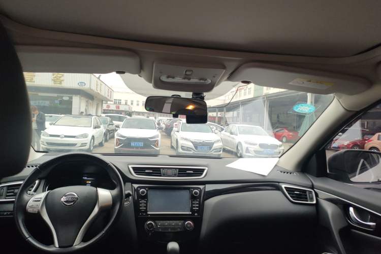 Used Nissan Qashqai 2016 2.0L CVT Luxury Edition
