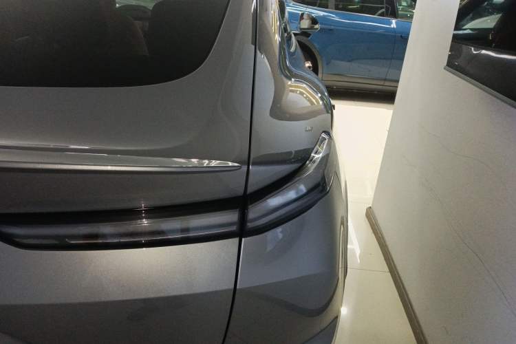 Used ONVO L60 2024 60 kWh Rear-Drive Version
